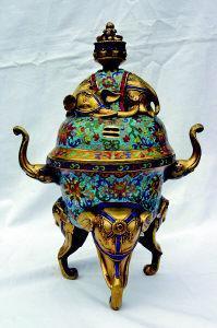 黃釉瓷器權(quán)威鑒定與交易價(jià)格指南